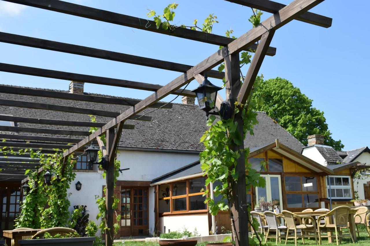 Le Chene D'Or Bed and Breakfast Marcheseuil Eksteriør billede